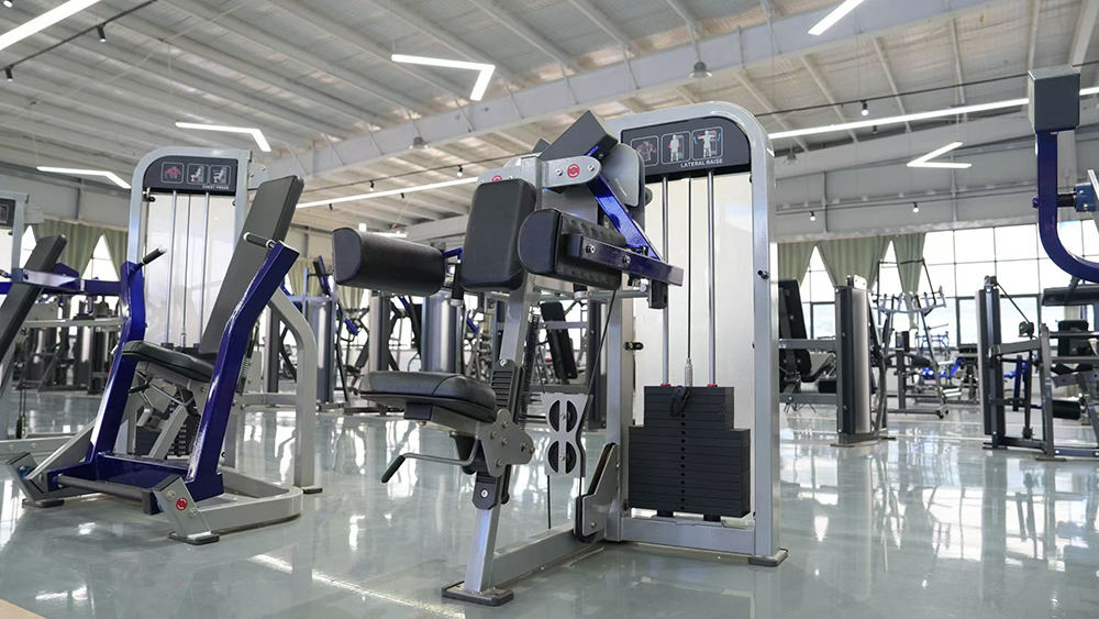 Modern Commercial Gym Equipment with Ergonomic Design